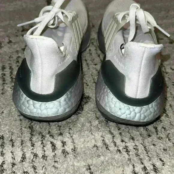 adidas UltraBOOST 21 Crystal White - Picture 3 of 8